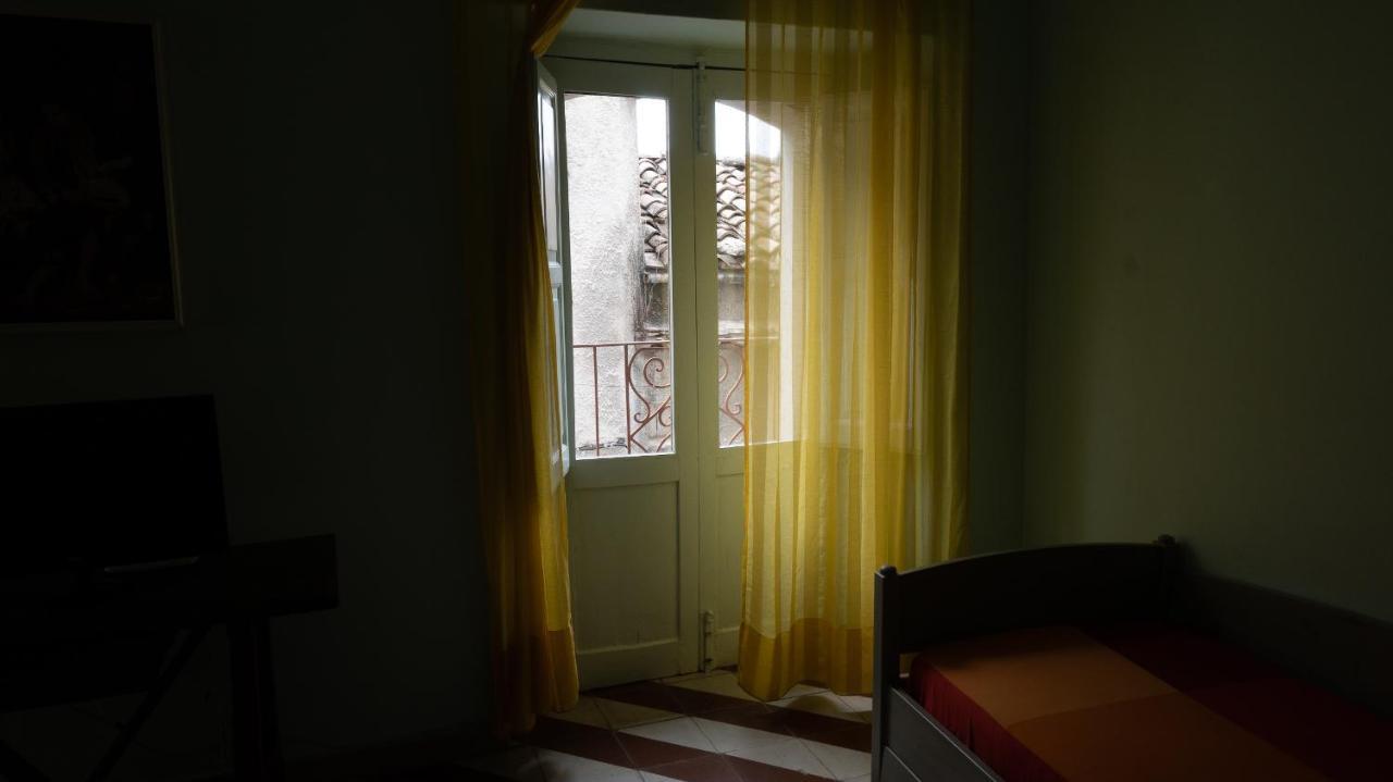 Appartement La Via Di Fuga à Pietrapertosa Extérieur photo
