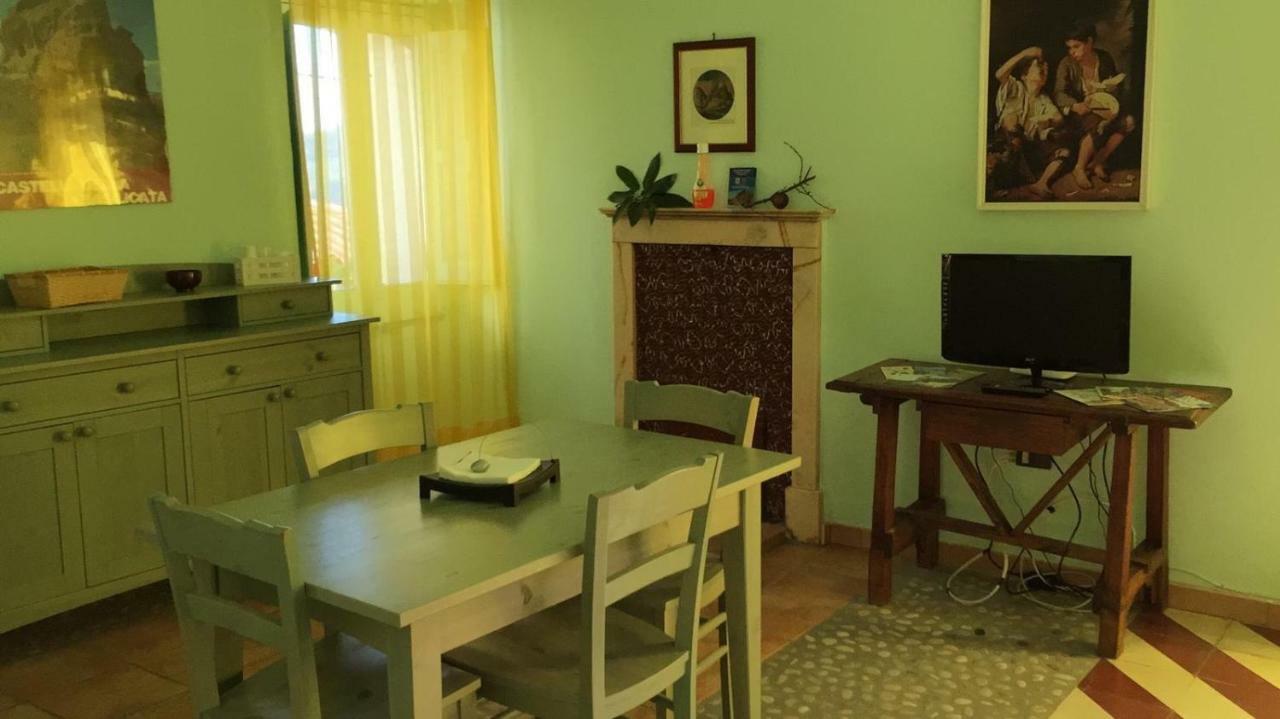 Appartement La Via Di Fuga à Pietrapertosa Extérieur photo